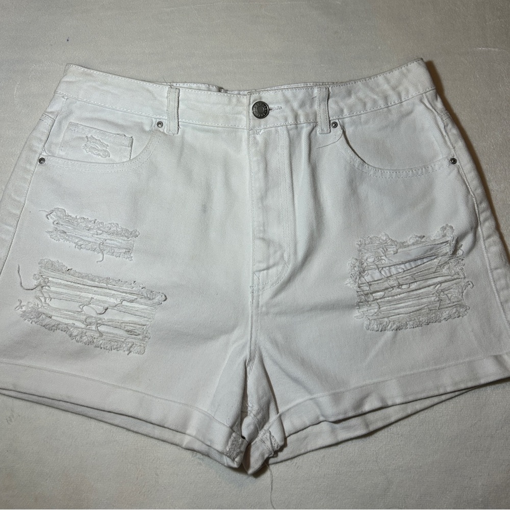 Refuge Distressed Shorts